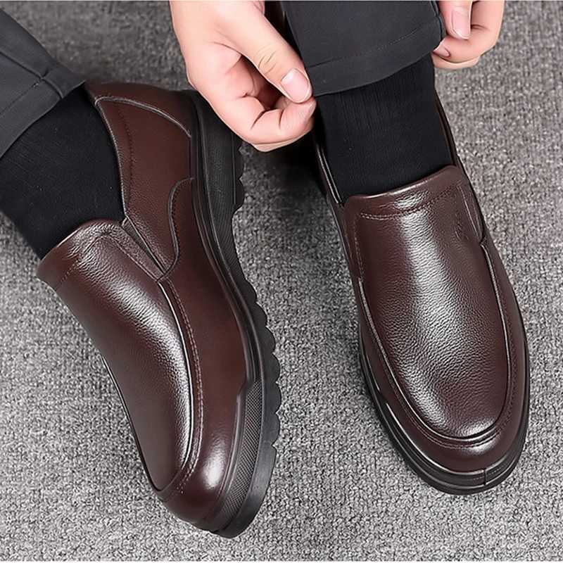 Shoes for Men Handmade Genuine Leather Casual Soft Rubber Loafers Business Dress Spring Autumn Luxury Slip-On Soft Driving Shoe Y250715