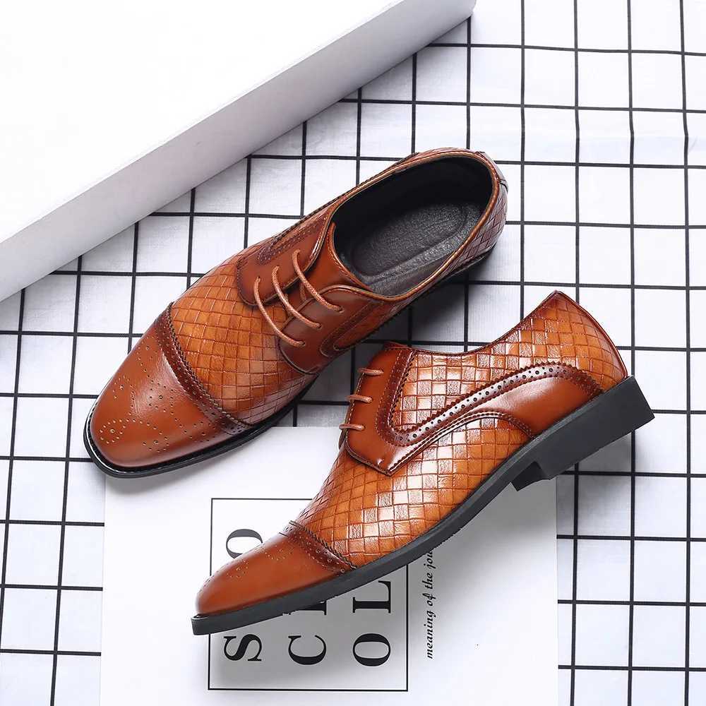 Man Stylish Derby Shoes Woven Leather Dress Mens Brogue Men Lace-Up Business Casual Office Party Wedding Shoes Y250715