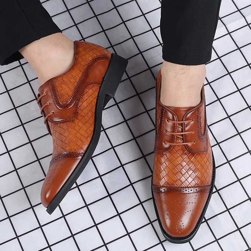 Man Stylish Derby Shoes Woven Leather Dress Mens Brogue Men Lace-Up Business Casual Office Party Wedding Shoes Y250715