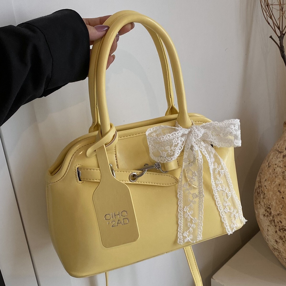 Designer Korean Niche for Women 2025 New Spring Fashion Commuter Handbag High-end Versatile Crossbody Light Luxury Women's Bag