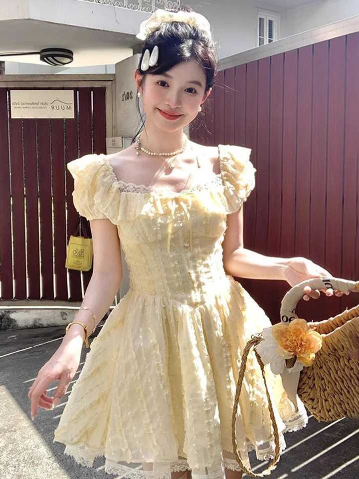 Zoki Sweet Sexy Slim Yellow Dress Women Fashion Lace Patchwork Cute Mini Dress Chic Square Collar Puffy Sleeve Elegant Dresses R250716