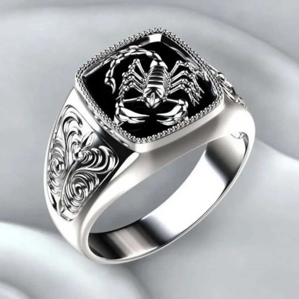 Simple Retro Scorpion Ring Men and Women Personalized Creative Trend Animal Jewelry Hip Hop Niche Party Popular Ring Accessories S250716