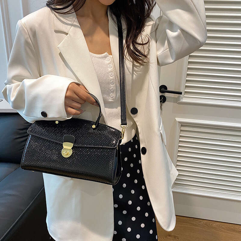 Large Capacity Tote 2025 New Fashion Versatile Handbag Women's Crossbody Bag PU