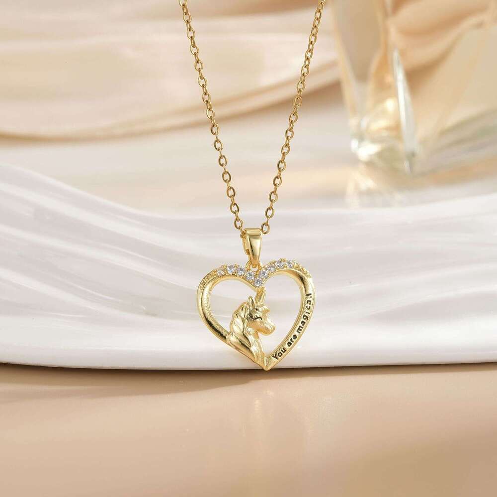 Creative New Unicorn Necklace Heart-Shaped Pony Love Pendant Non-Fading Collarbone Chain 7Dd