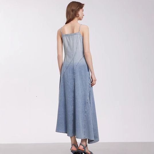 2025 Modern Gradient Denim Strap Dress for Women Summer New Lyocell Tencel Fashionable Elegant