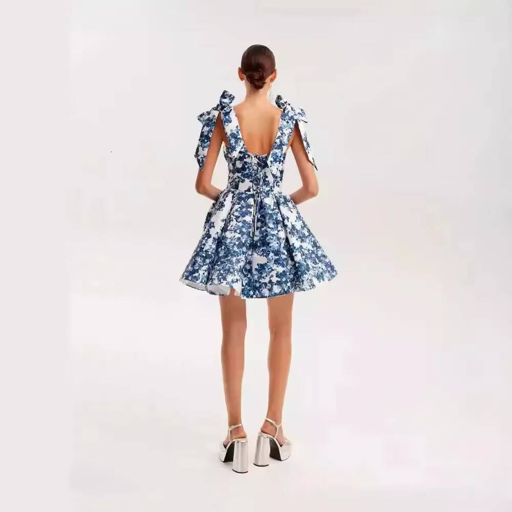 2024 New Fashionable Off-The-Shoulder Womens Evening Dress Cropped European Style Elegant Sleeveless Prom Gown dongdumaoyi
