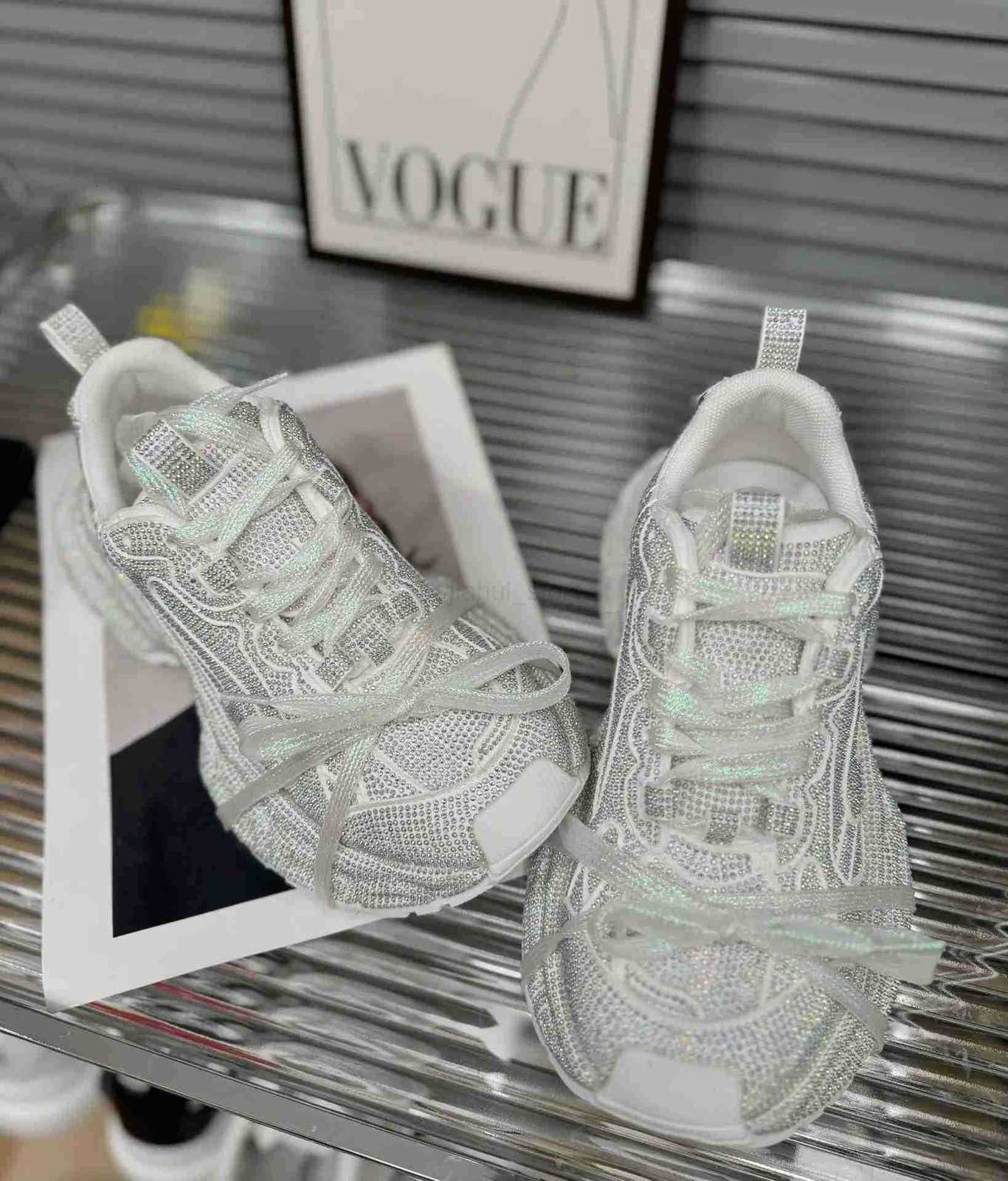 2025 Gypsy Rhinestone Thick-soled Fried Street Womens Spring New Straps Ins Trendy Casual Platform Sneakers Dad Shoes M250716