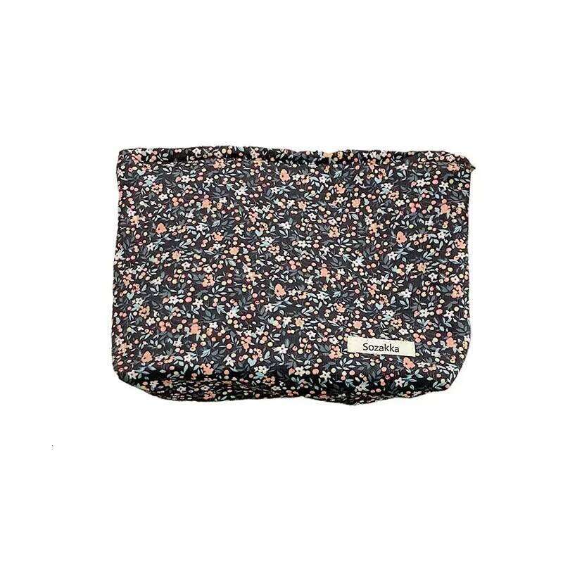 Large Capacity Women's Cosmetic Kit Toiletry Organizer Daily Clutch Bag Ins Fashion Retro Floral Makeup Pouch X250716