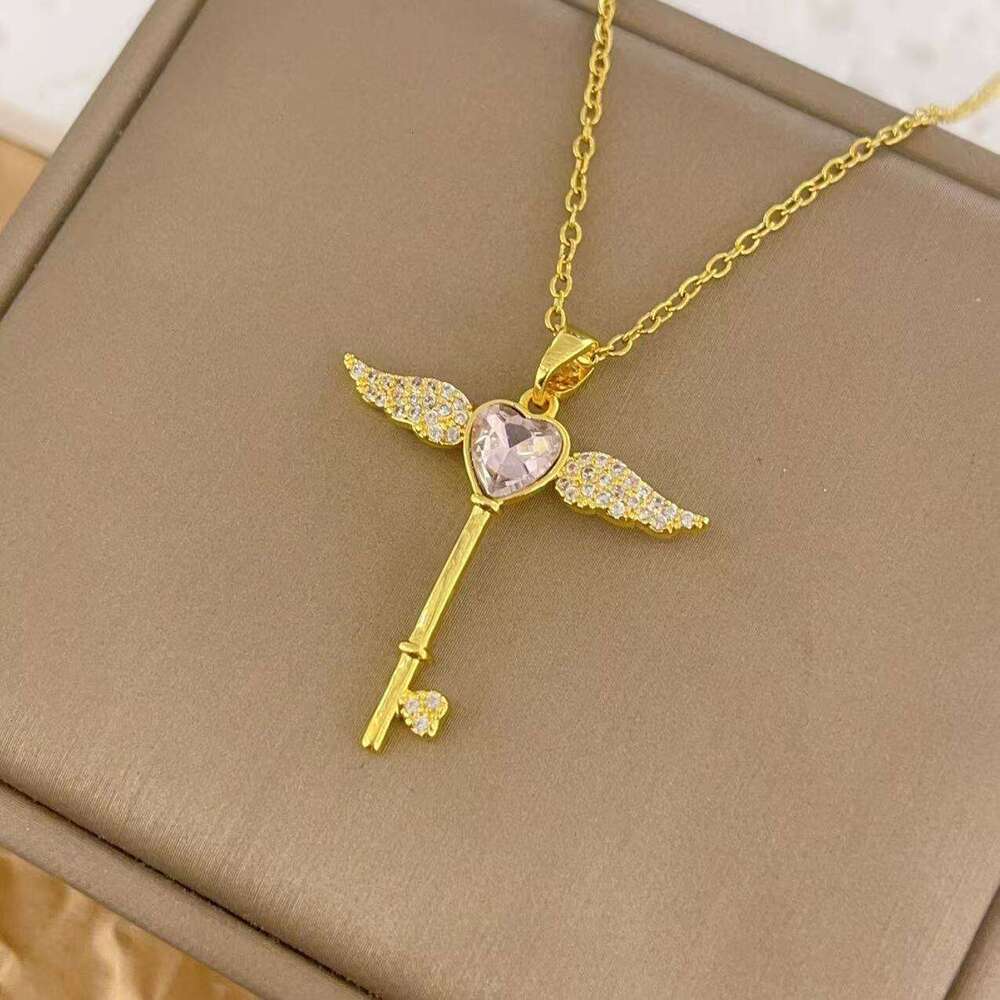 Cute Wing Key Necklace Jewelry With Zirconia, Simple Versatile Collarbone Chain For Women, Non-Fading New Style C7a