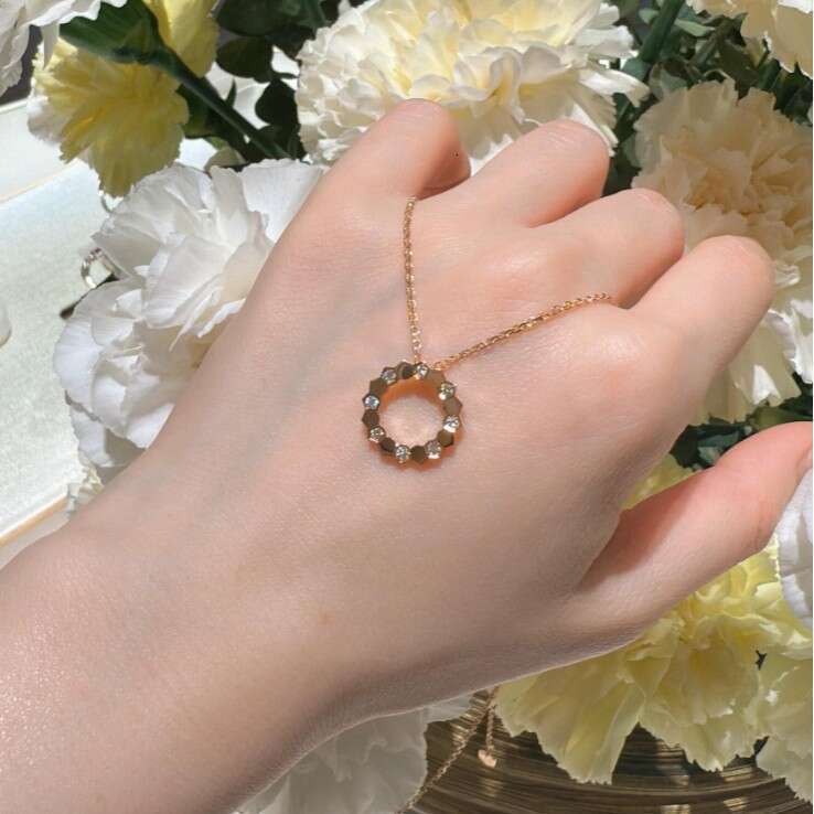 2025 New Jewelry Donut Necklace Copper Material Zircon Exquisite Women's High-end Light