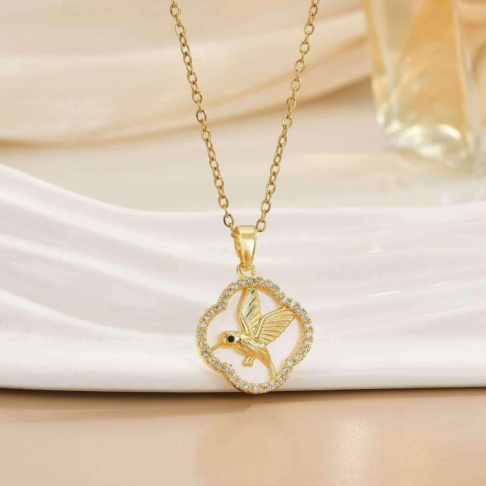 New Style Exquisite White Shell Bird Necklace For Women, Light Niche High-End Titanium Steel Collarbone Chain Jewelry 0E2