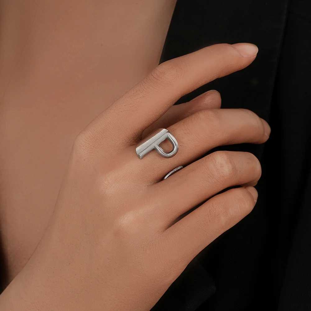 A-Z Letter Initial Name Ring Silver Color Stainless Steel Adjustable Opening 26 Alphabet Rings for Men Women Party Jewelry Gift S250716