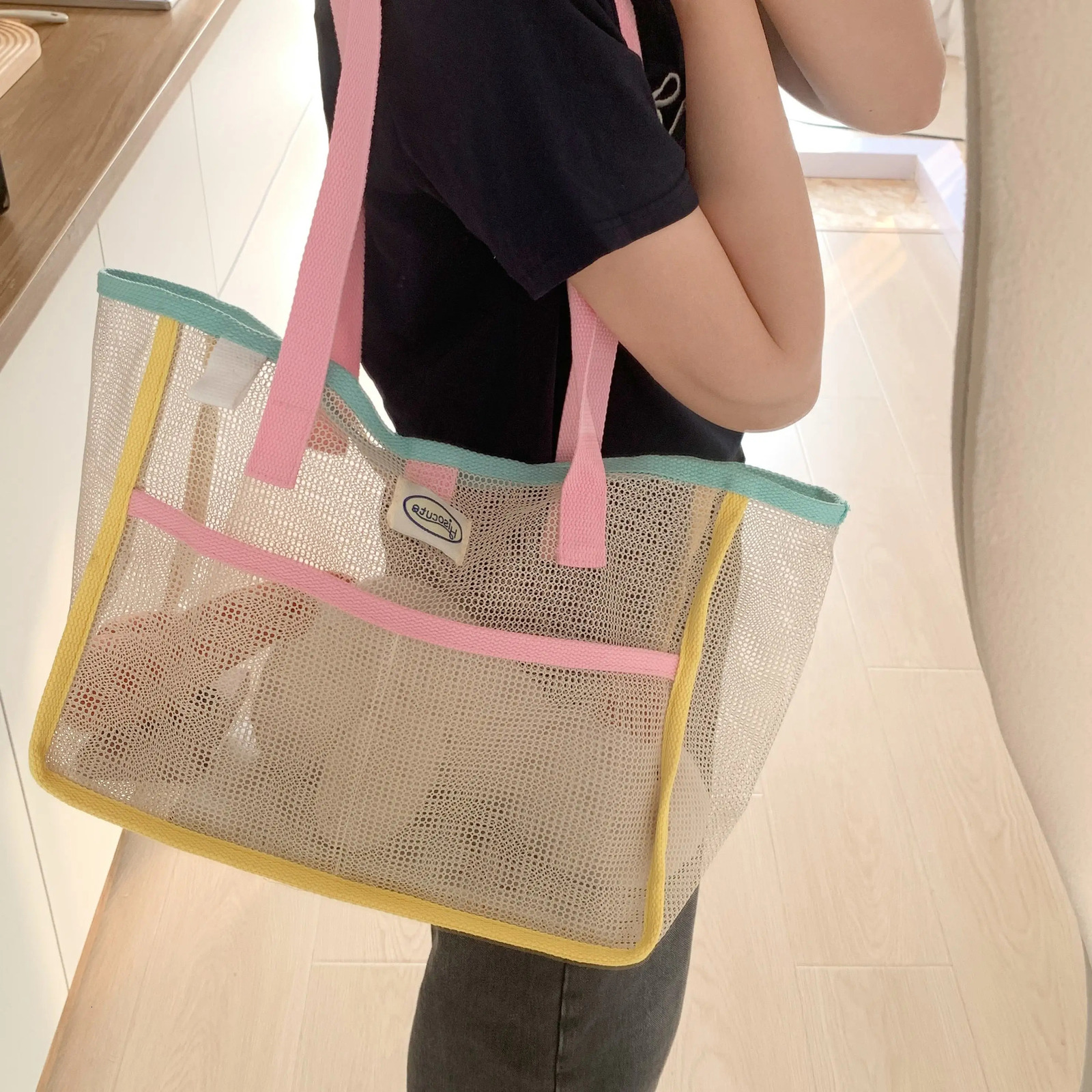 Ladies Summer Transparent Mesh Breathable Handbag Outdoor Beach Shower Handbag 250714