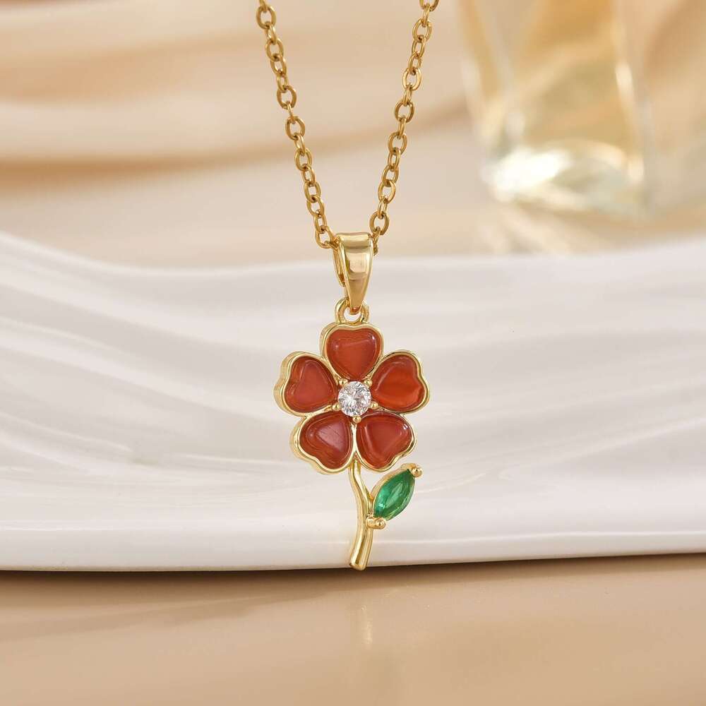Titanium Steel Necklace For Women Cat's Eye Stone Five-Petal Flower Light Niche High-End Feel Jewelry Non-Fading Accessories F54
