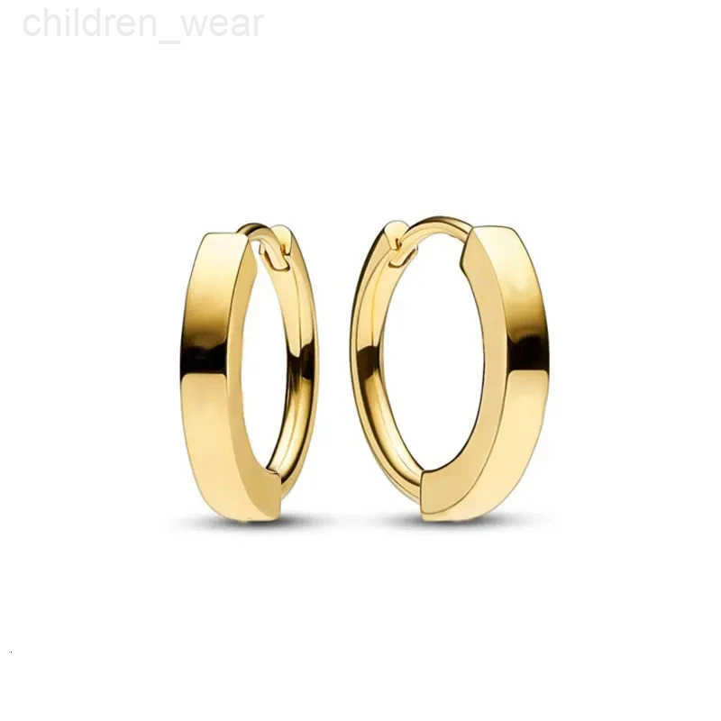 Disney New Gold Plated Pav Heart Earrings Huggie Hoop Earrings 925 Silver Plated Charm Hoop Earrings Exquisite Jewelry Womens DIY W20250716