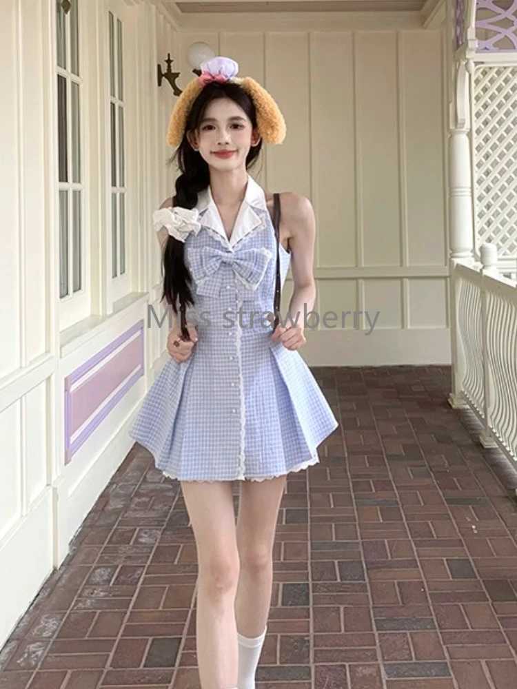 France Elegant Plaid Slim Dress Women Summer Sweet V-neck Sleeveless Blue Thin Dresses Design Fashion Bow Ruffle New Outfits R250716