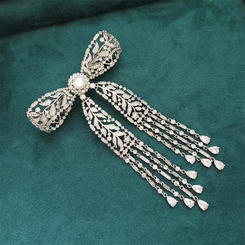 Elegant Hollow Out Tassel Bow Knot Brooch Shiny Zircon Freshwater Pearl Exquisite Zircon Bowknot Broochpins Womens Corsage 250712