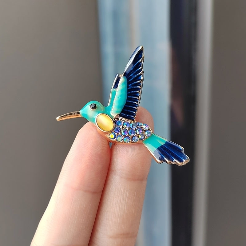 Fashionable Hummingbird Brooch Accessories Highend Womens Party 250625