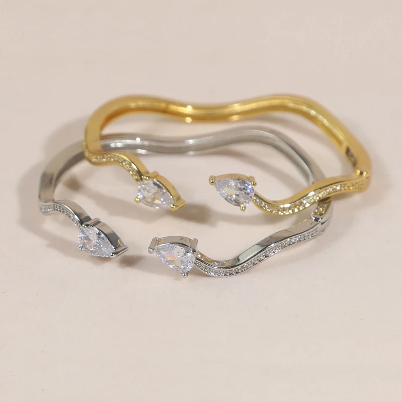 Personality Wave Shape Bangles 58mm Paved Shiny Cubic Zirconia Brass Gold/Platinum Plated Color Women Bracelet Fashion Jewelry 250712