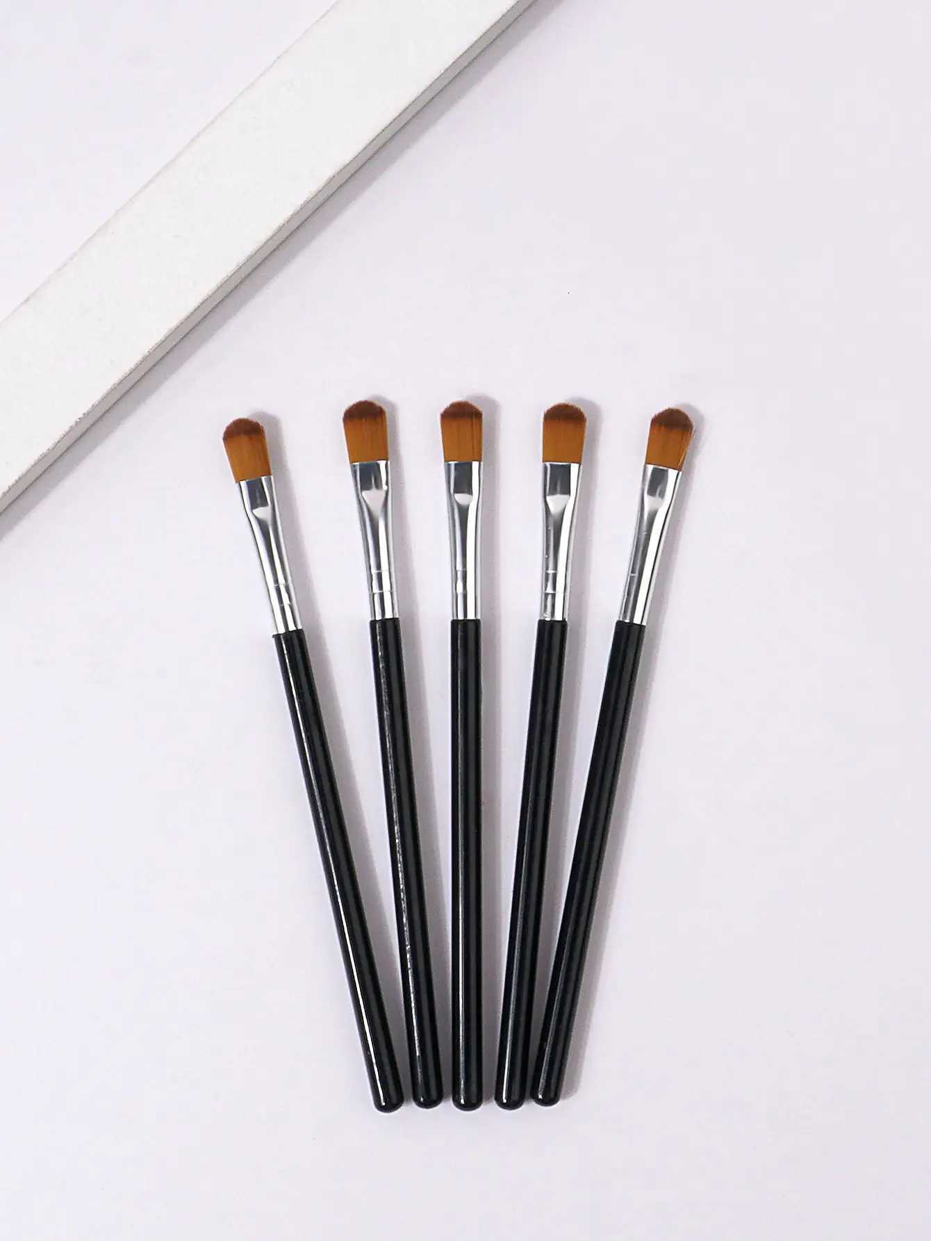 Oblate The Line Brush Ultra-Thin Lip Line Eyebrow Concealer Brushes Detail Concealer Makeup Tool Lip Brow Contour The Line Brush XJ2500716