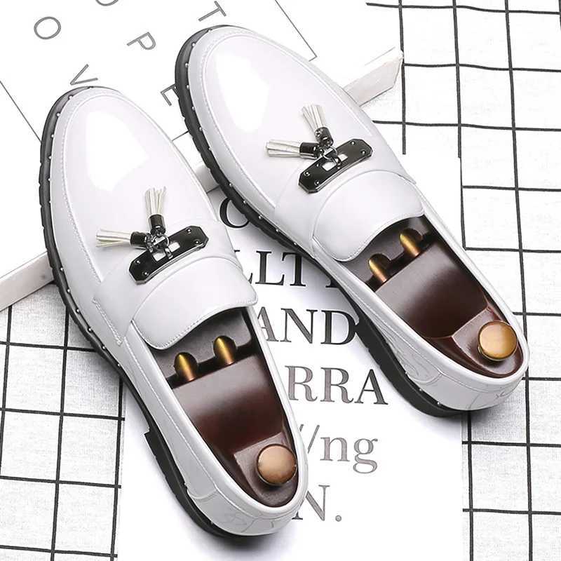 Italy Luxury Brand Loafers Men Shoes Tassel Men Designer Shoes British Style Lacquered Leather Shoes Thick Bottom Wedding Shoes W250716
