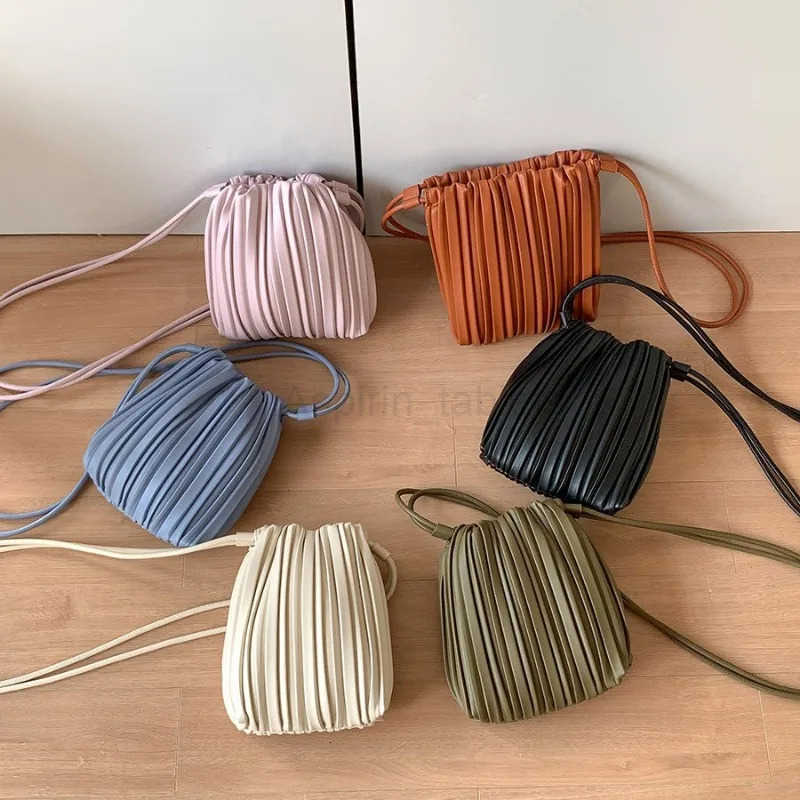 Summer Fashion New Crossbody Bag Womens PU Single Shoulder Mini Bag Luxury Versatile Pleated Casual Small Square Bag M250716