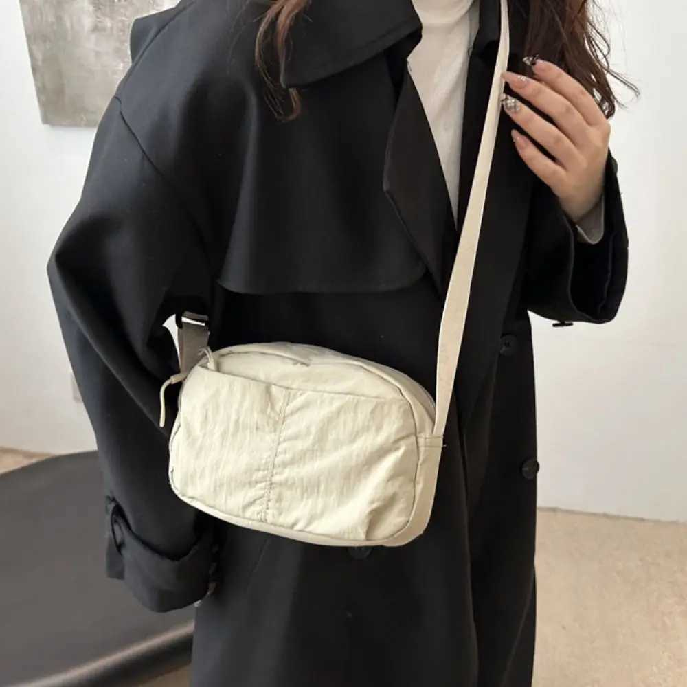 Quick-dry Nylon Square Bag Large Capacity Messenger Bag Sling Crossbody Bag Solid Color Zipper Versatile Waist Pack Sport