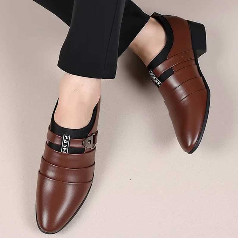 2025 New Mens Formal Shoes Plus Size Moccasins Pointed Toe Mens Leather Shoes Classic Wedding Shoes Office Business Casual Shoes Y250715