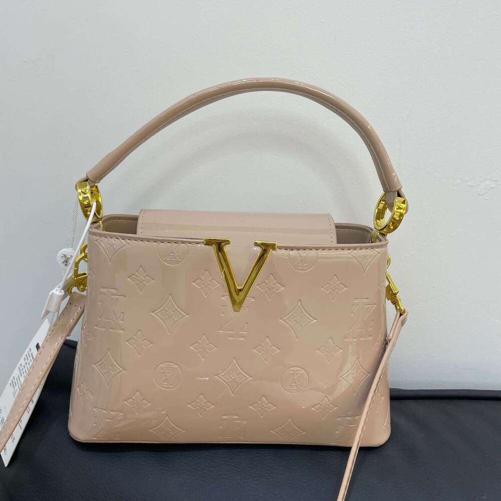 Fashion Patent Leather Handheld Bucket Bag 2025 New Fashion Single Shoulder Crossbody Commuter Versatile Niche Brand Elegant Women