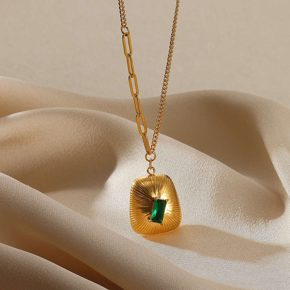 INS Summer Hot Luxury jewelry designer For Women classic 18K gold stainless steel zircon pearl necklace antique style heart texture pendant no fade - view 6