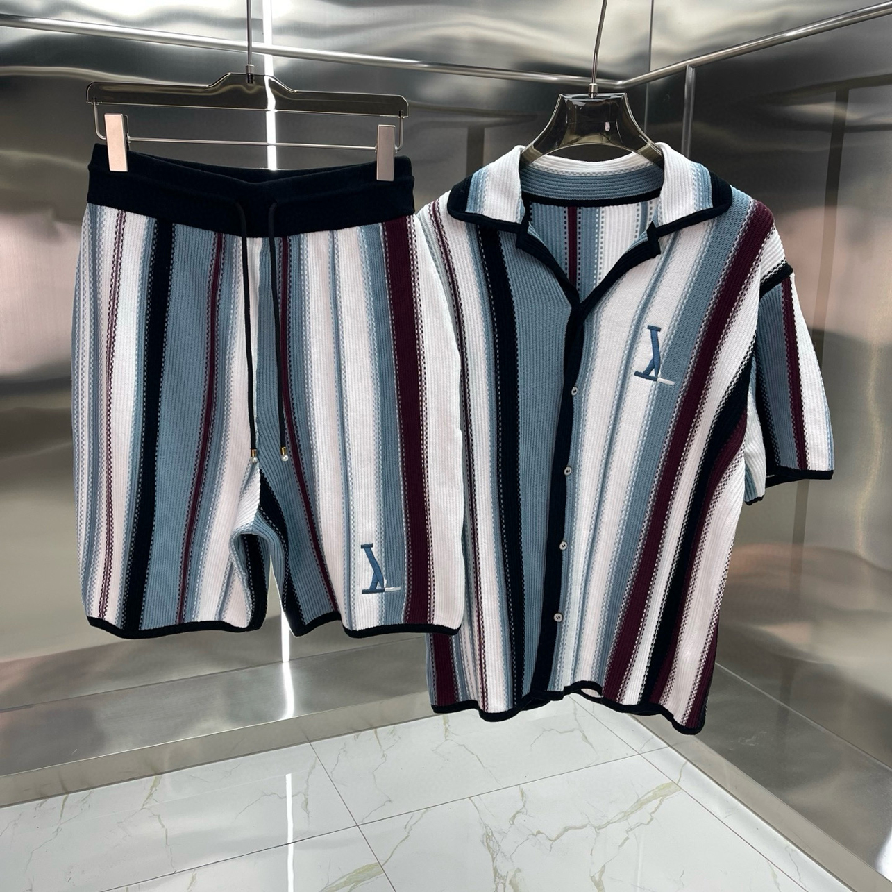 Men's shirts high quality shirt designer Men's T-shirt fashion Men Knitted cardigan man shirts stripe shirts party single row button down shirts women's shorts shirts