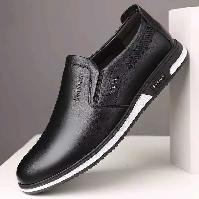 Luxury Mens Leather Shoes Comfortable Loafers Slip On Male Moccasins Non Slip Driving Shoes High Quality Men Shoes Plus Size Y250715