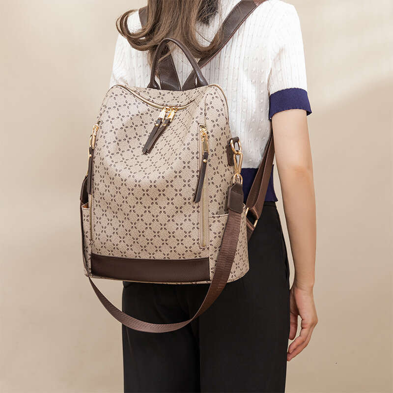 Women's New Simple Casual Backpack Outdoor Travel Large Capacity Shoulder Bag