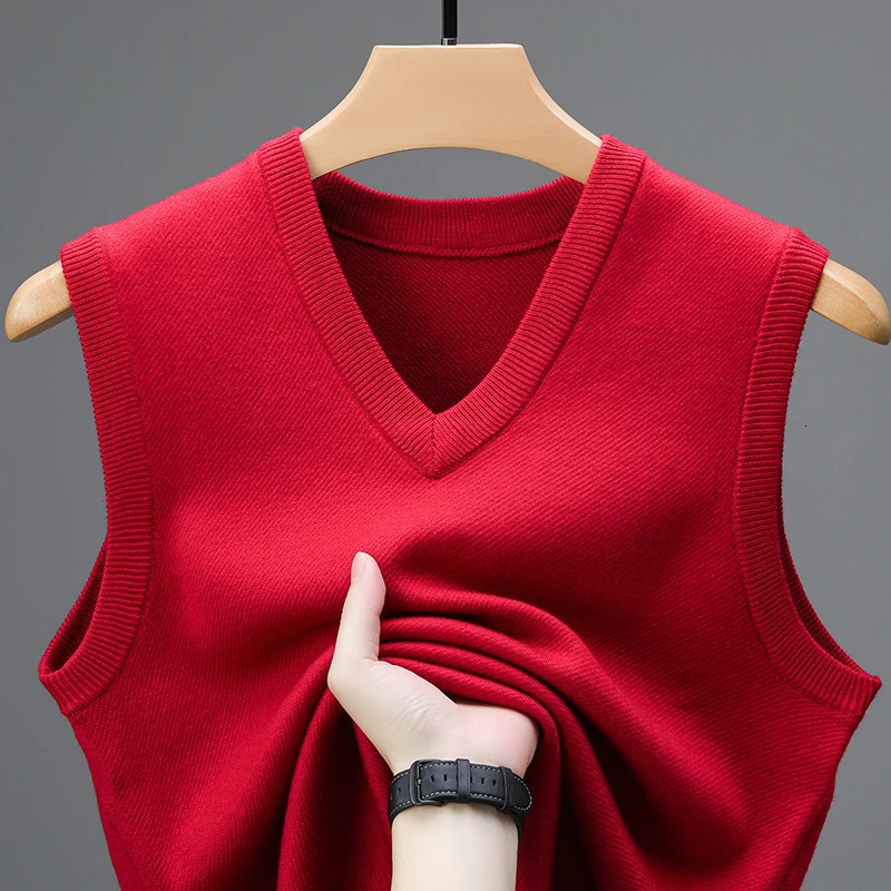 Spring Autumn 6 Wool Sleeveless Cashmere Vest Men Work Sweater Solid Color Knitted Male Waistcoat High Quality Pullover 250716