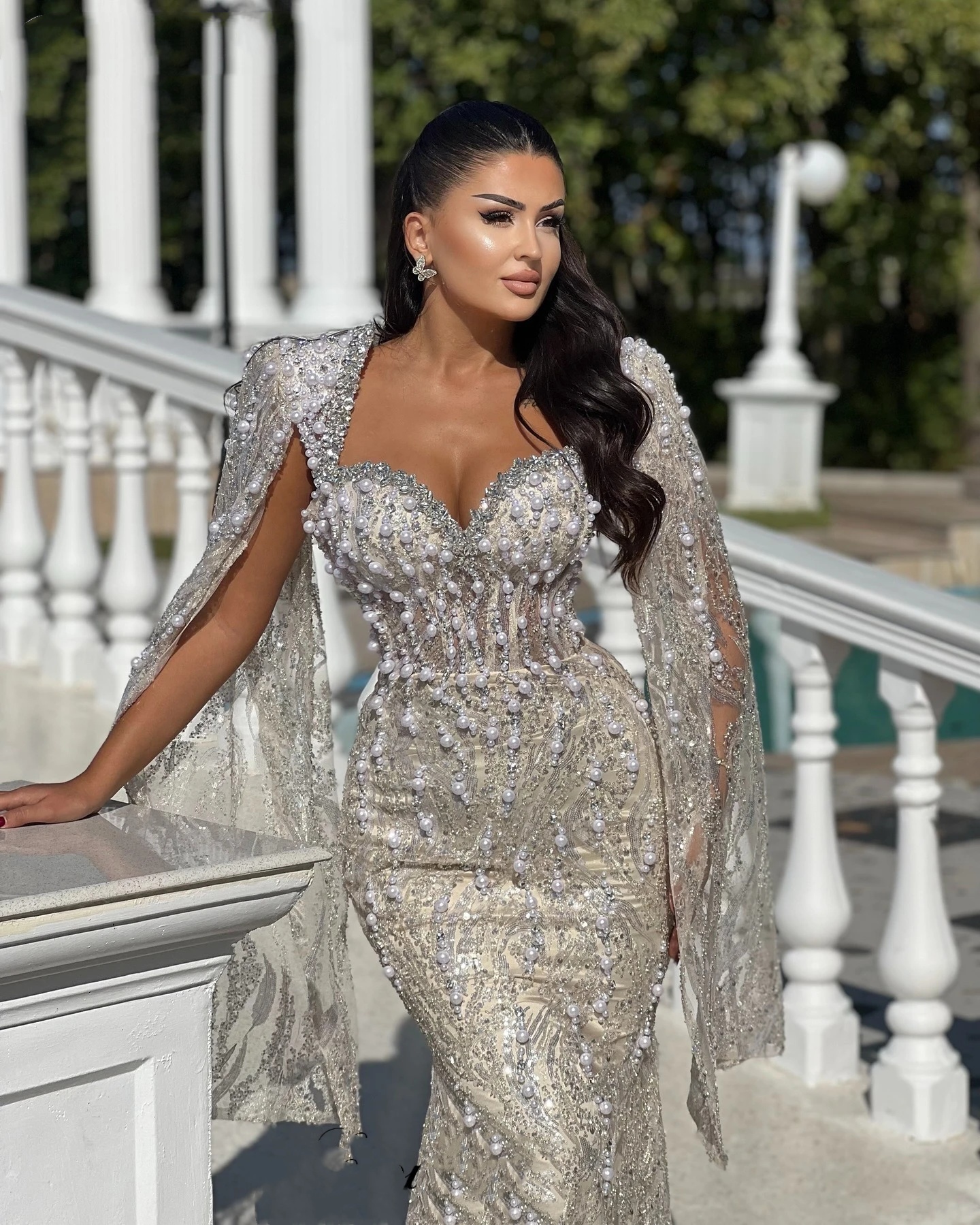 Gorgeous Mermaid Wedding Dress Sweetheart Neck Long Sleeves Bridal Gowns Pearls Sequins Crystal Sweep Train Dresses Custom Made vestidos de novia