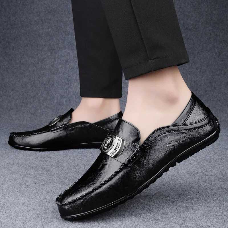 Fashion Brand Mens Spring and Summer Casual Soft Soled Leather Shoes Classic Black Men Pointed Comfortable Anti-Slip Loafers W250716