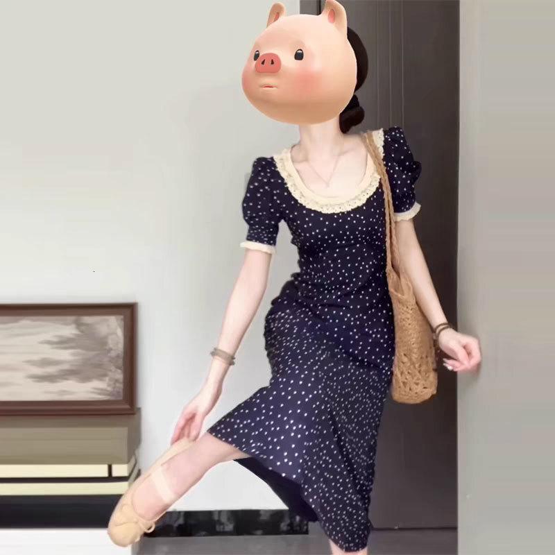 2025 French Style High-End Early Autumn Polka Dot Dress for Women New Summer Beach Vacation Elegant and Decent Long