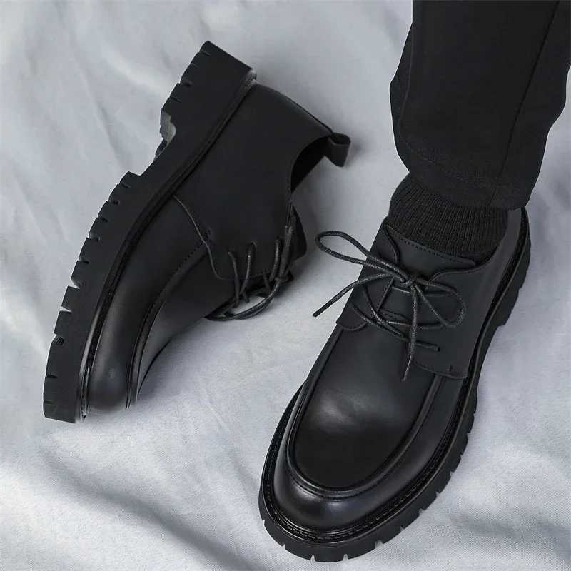 Leather Men Casual Shoes Classic Business Mens Dress Shoes Breathable Lace-Up Handmade Shoes Thick Sole Fashion Formal Shoes W250716