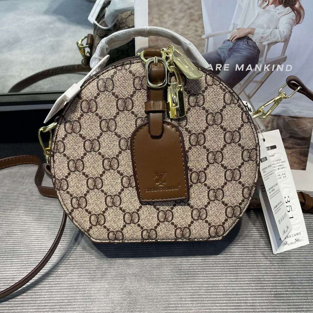 Fashion 2025 New Single Shoulder Women's Niche Brand High-End Vintage Crossbody Round Cake Bag Light Luxury