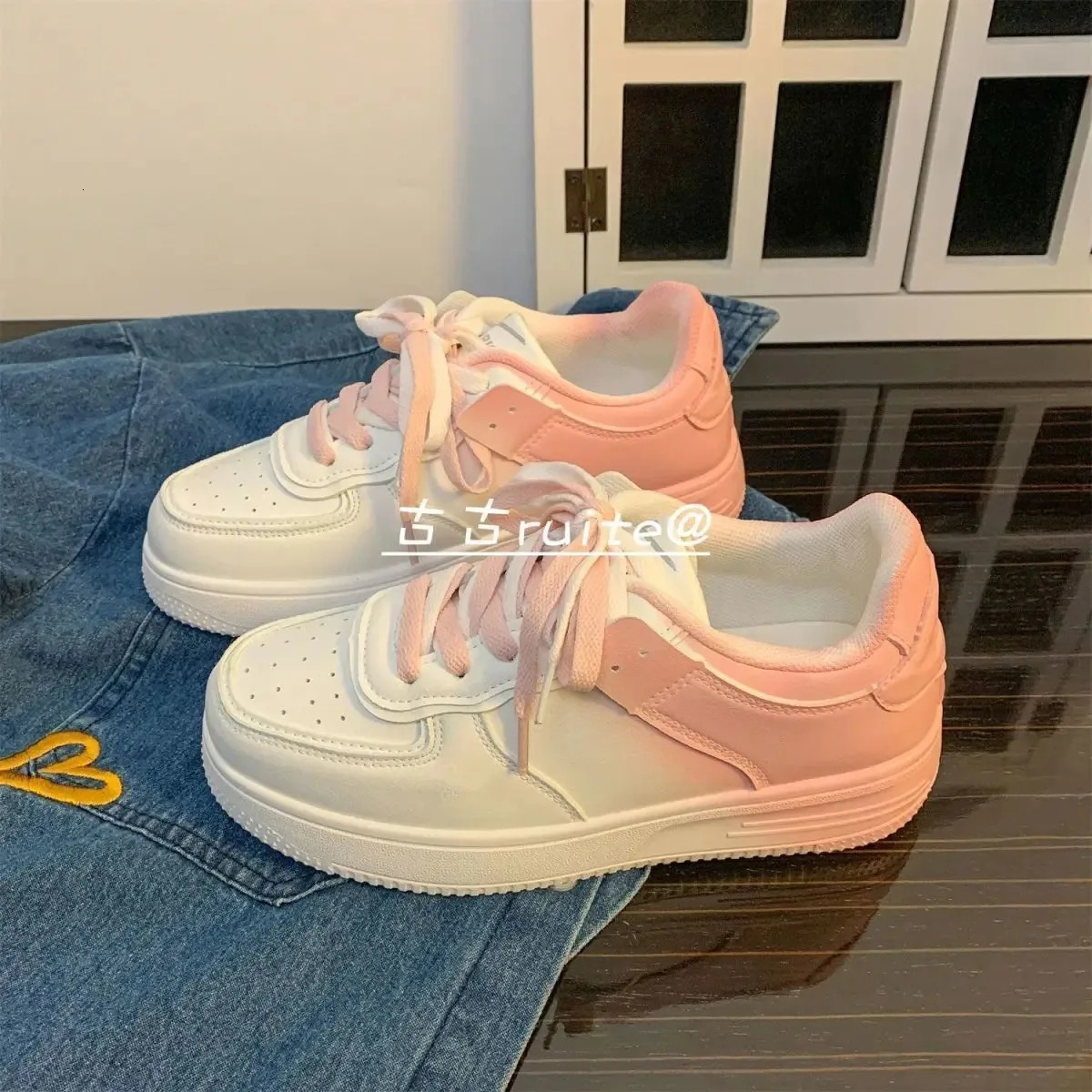 Gradient color flat white shoes for women thick soled lace up board shoes for high school students casual shoes for women 250712