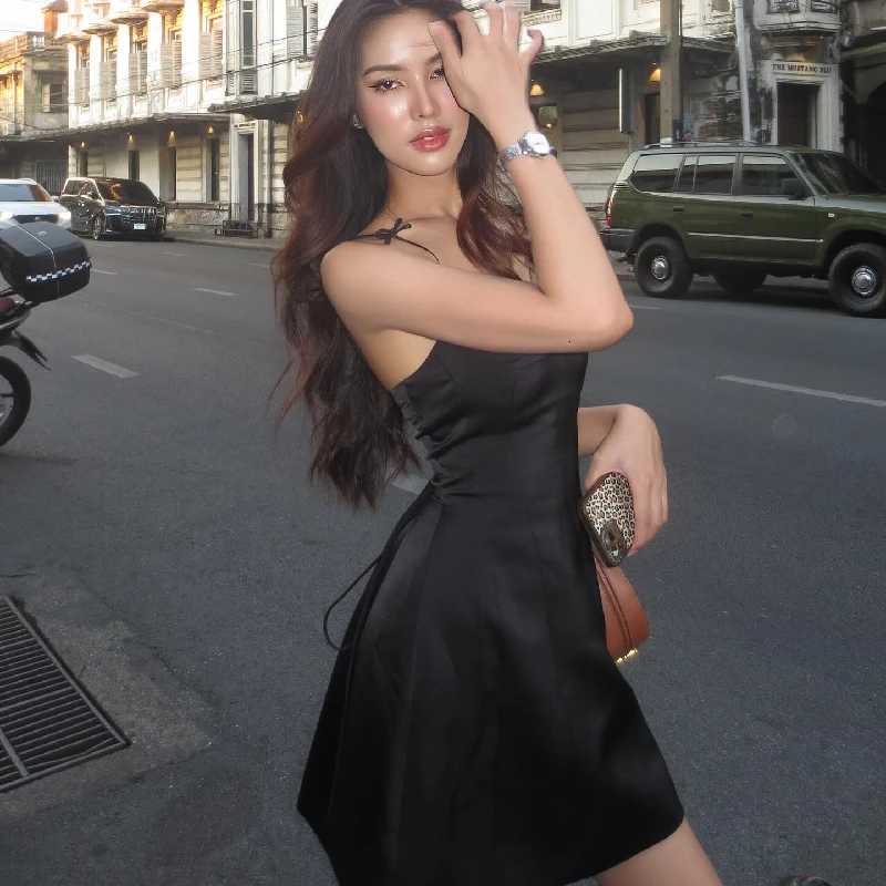 2023 Sexy Y2K Dress New Lace V-neck Backless Halter Dress High Street Party Slip Dress Casual Summer Womens Dresses R250716