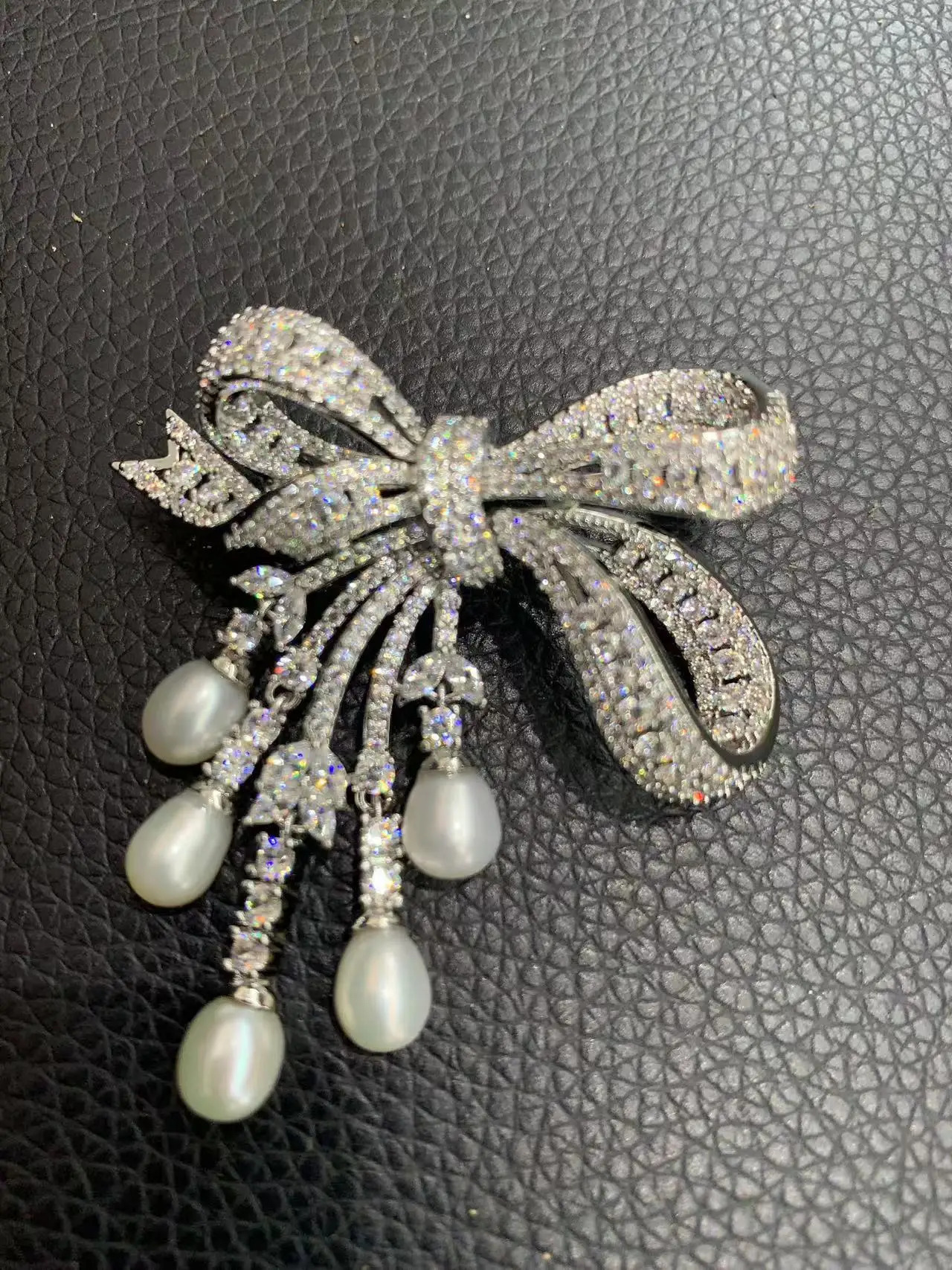 natural fresh water pearl brooch copper with cubic zircon bowknot fashion women jewelry high quality style 250712