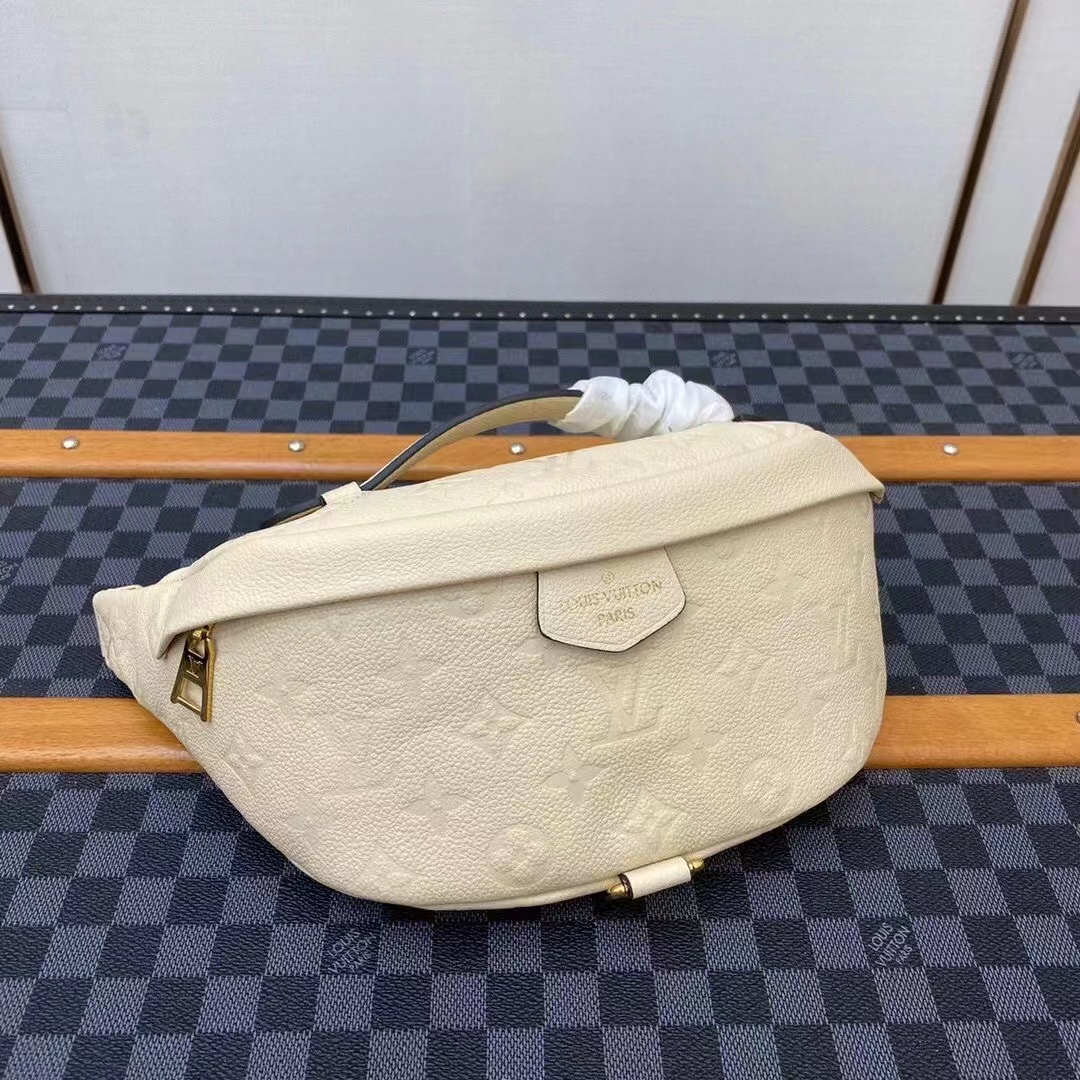 Simple and minimalist light beige embossed texture waist bag, fashionable and casual portable chest bag