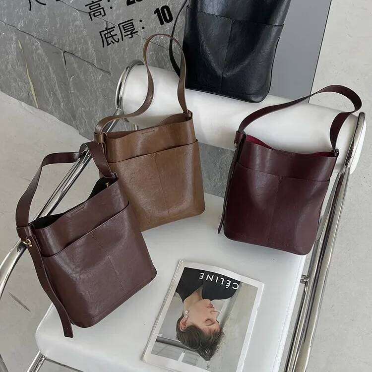 2025 Leather Large-Capacity Bucket Fashion New Trend Shoulder Armpit Crossbody Bag