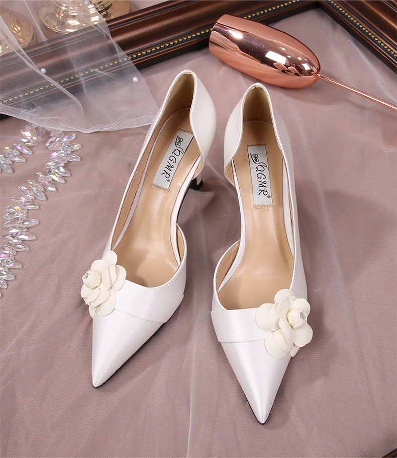 Premium Selection Huidong County Stiletto Heel Sandals for Women 2023 Fairy Style French Design Camellia White Wedding Satin Single Shoes ddmysaturn