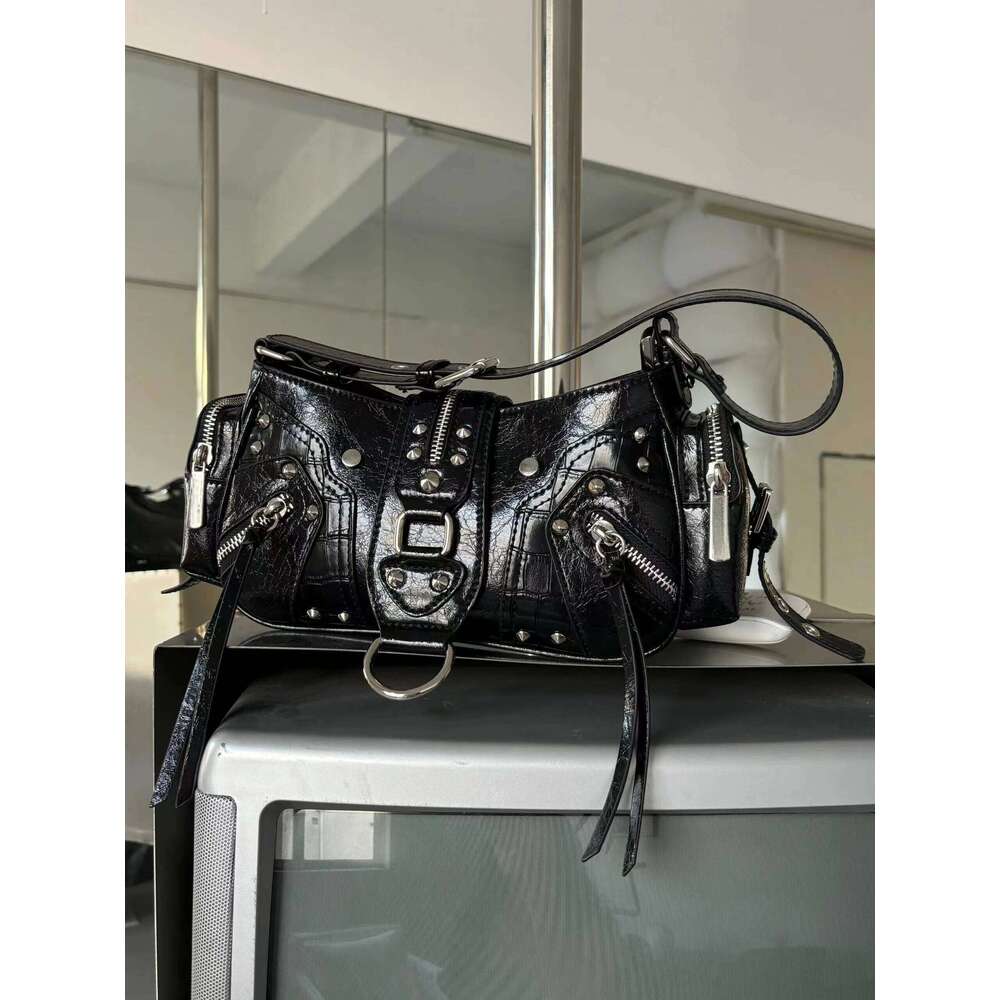 NEW Underarm Bags For Women Designer Handbag Purses New In Vintage PU Leather Rivet Decoration Shoulder Crossbody