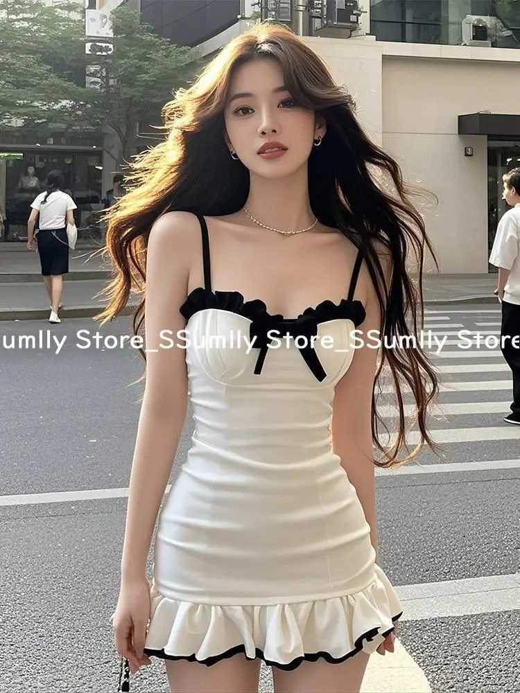 2025 New White French Sexy Bandeau Dress Female Sweet Girl Slim Fungus Lace Hip Dress Summer Korean Fashion Ruched Party Clothing R250716