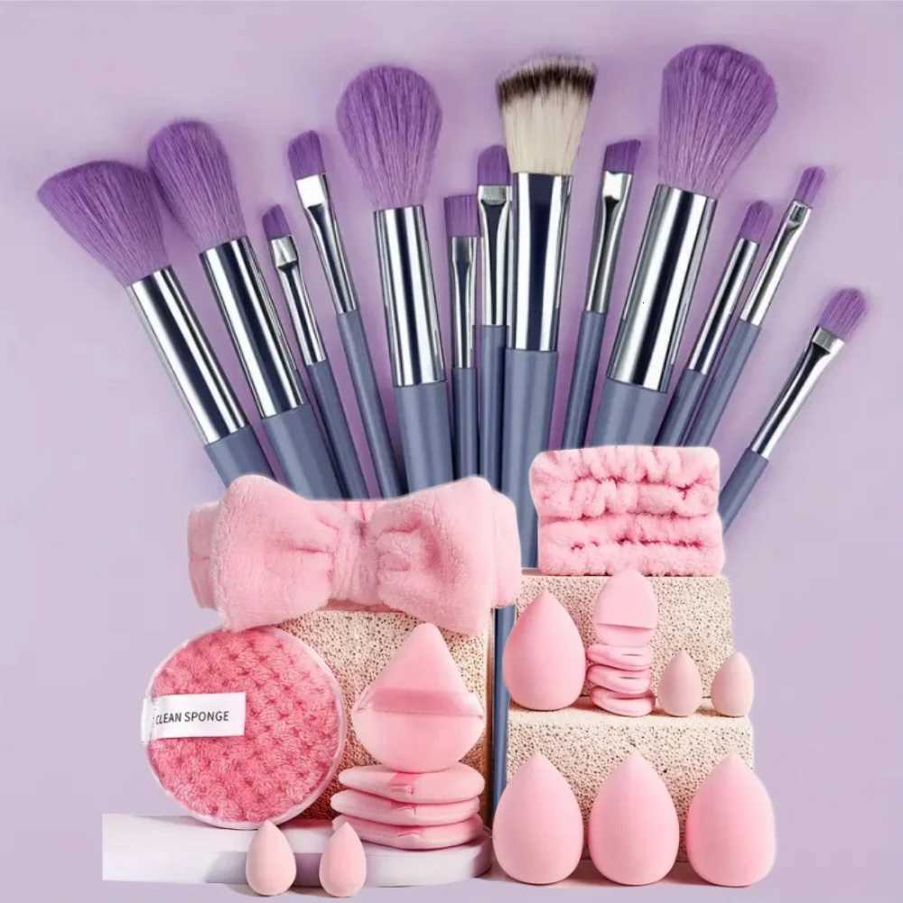 13PCS Makeup Brushes Set Eyeshadow Foundation Highlighter Blush Concealer Female Soft Beauty Tool Puff Beauty Sponges Thumb Puff XJ2500716