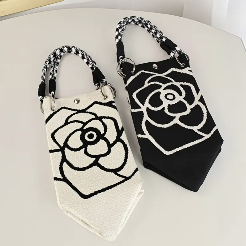 Designer Camellia Flower Large Capacity Knitted Bucket Versatile Casual Tote Handbag Light Women's Bag