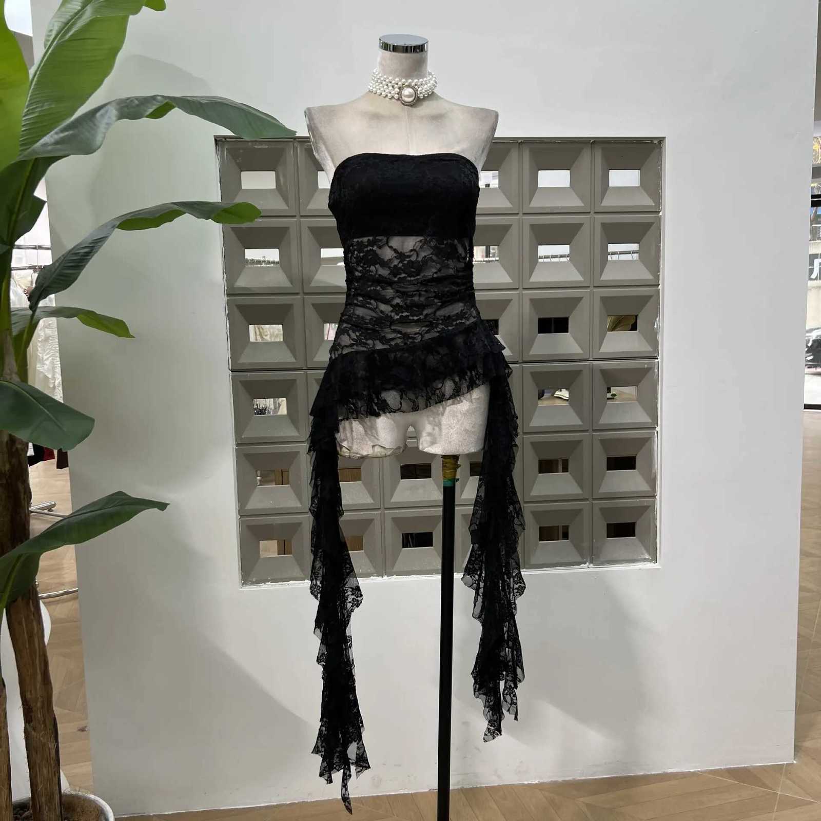 American Style Chic Pleated Lace Kelp Streamer Tube Top Elastic Slim Top + Lace Cake Skirt Women R250716